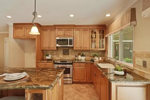 Kitchen - 3600 Coye Oak Dr, Modesto, CA 95355 photo 4 of 8