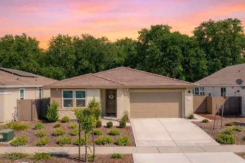 757 Pacific Grove Way, Plumas Lake, CA 95961