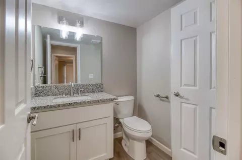Bath - 2204 Orchard Park Way, Modesto, CA 95355 photo 1 of 3