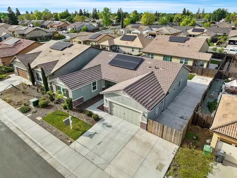 View/Area - 691 Lippi St, Galt, CA 95632 photo 3 of 4
