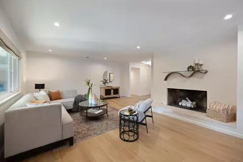 627 Marina Cir, Davis, CA 95616 photo 6