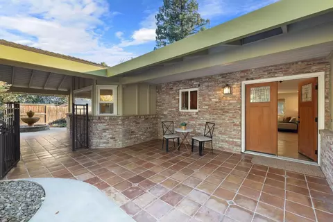 627 Marina Cir, Davis, CA 95616 photo 4