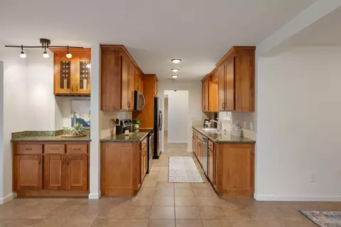627 Marina Cir, Davis, CA 95616 photo 14
