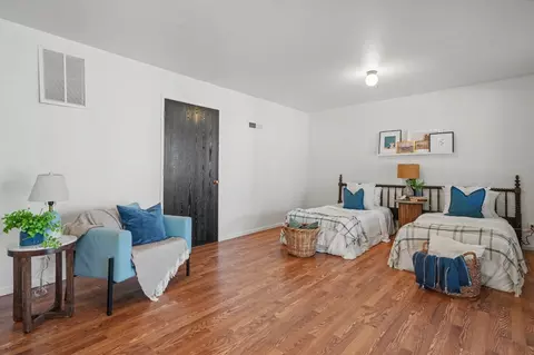Bedroom - 22401 Shake Ridge Rd, Volcano, CA 95689 photo 7 of 9