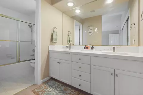 Bath - 605 Natalie Ln, Tracy, CA 95376 photo 3 of 4