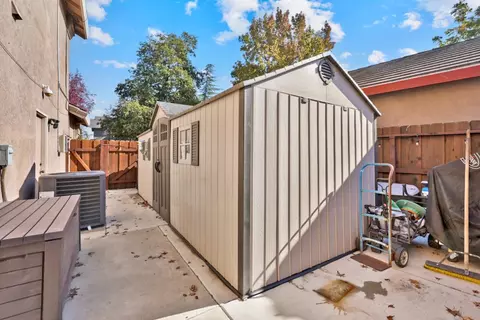 Exterior - 605 Natalie Ln, Tracy, CA 95376 photo 11 of 15