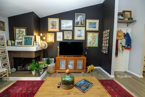 Living - 3400 Sullivan Ct #272, Modesto, CA 95356 photo 2 of 6