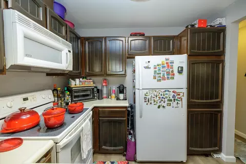 Kitchen - 3400 Sullivan Ct #272, Modesto, CA 95356 photo 2 of 2