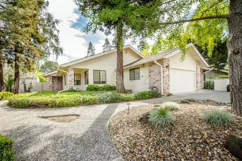 725 Fairview Dr, Woodland, CA 95695