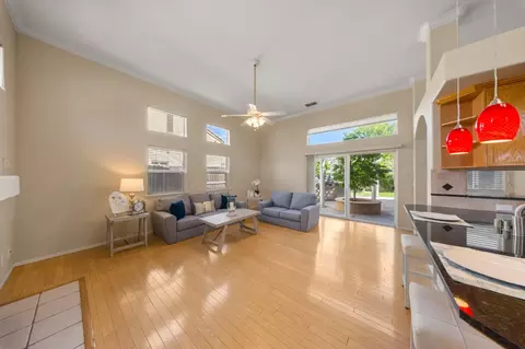 Living - 2100 Paramont Way, Modesto, CA 95355 photo 5 of 5