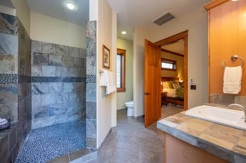 Bath - 831 Rocky Hill Rd, Murphys, CA 95247 photo 1 of 8