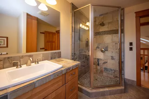 Bath - 831 Rocky Hill Rd, Murphys, CA 95247 photo 8 of 8