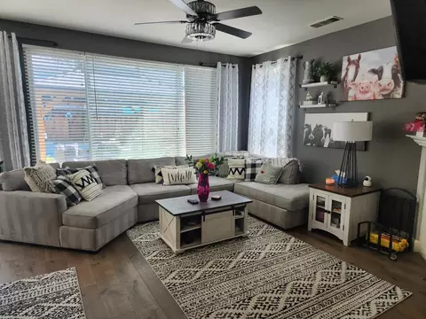 Living - 2646 2646 Ozark Dr, Tracy, CA 95304 photo 4 of 5