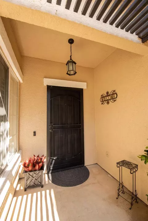 Entry Way - 1981 Schaffhausen St, Manteca, CA 95337 photo 2 of 2