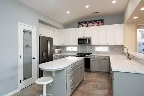 Kitchen - 1981 Schaffhausen St, Manteca, CA 95337 photo 2 of 7