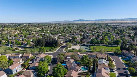 1423 Sienna Park Dr, Tracy, CA 95376 photo 42