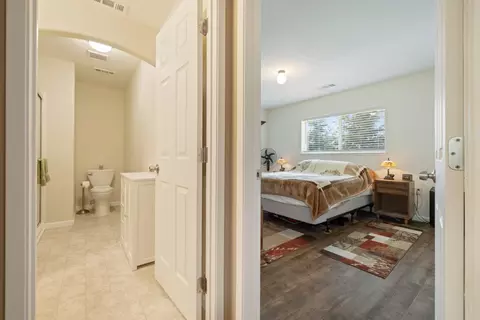 Entry Way - 1255 Root Rd, Modesto, CA 95357 photo 6 of 11