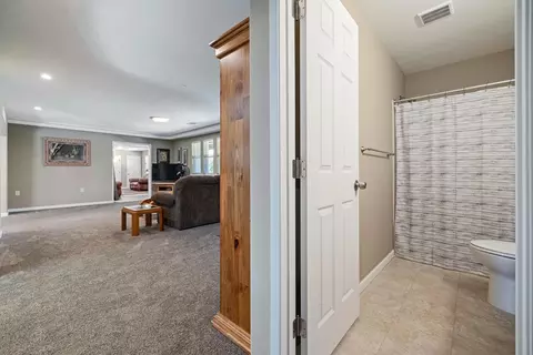 Entry Way - 1255 Root Rd, Modesto, CA 95357 photo 8 of 11