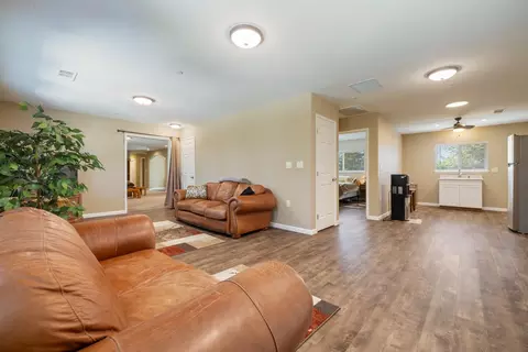 Entry Way - 1255 Root Rd, Modesto, CA 95357 photo 4 of 11