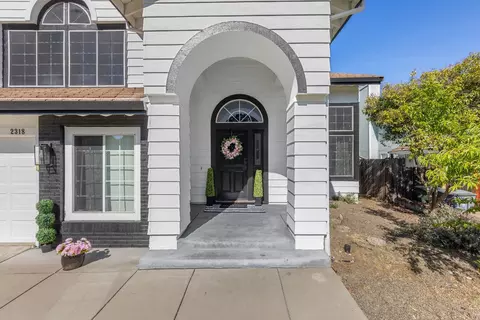Exterior - 2318 Heron Ct, Rocklin, CA 95765 photo 4 of 16