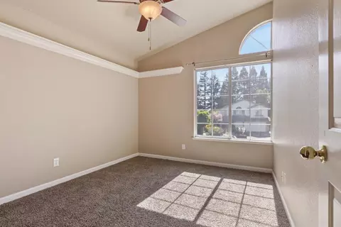 Bedroom - 2318 Heron Ct, Rocklin, CA 95765 photo 4 of 6