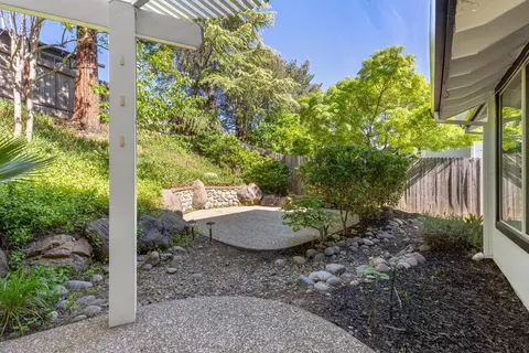Exterior - 2318 Heron Ct, Rocklin, CA 95765 photo 15 of 16