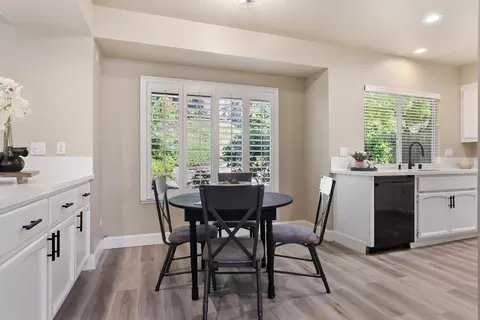 Dining - 2318 Heron Ct, Rocklin, CA 95765 photo 3 of 4