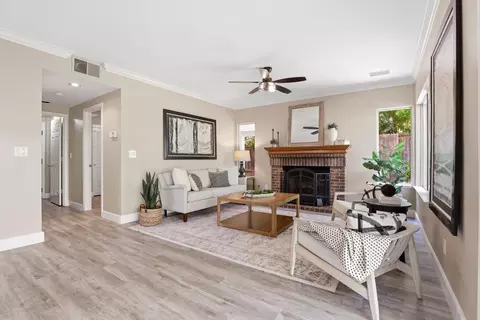 Living - 2318 Heron Ct, Rocklin, CA 95765 photo 2 of 3
