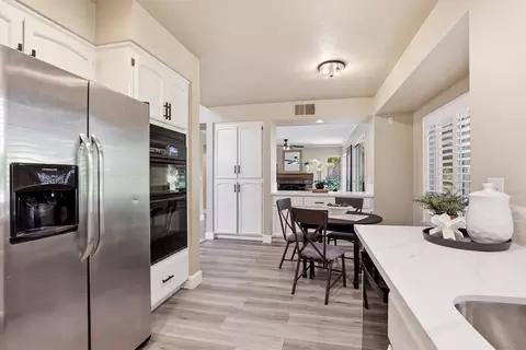 Kitchen - 2318 Heron Ct, Rocklin, CA 95765 photo 2 of 2