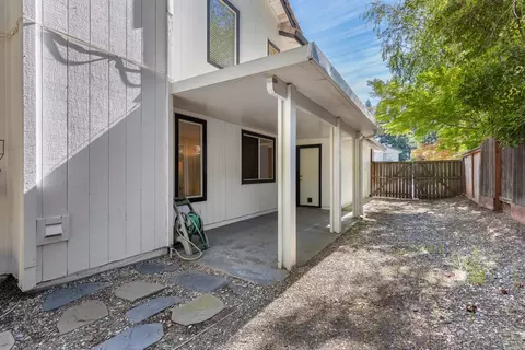 Exterior - 2318 Heron Ct, Rocklin, CA 95765 photo 10 of 16