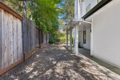 Exterior - 2318 Heron Ct, Rocklin, CA 95765 photo 11 of 16