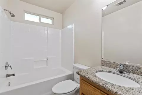 Bath - 539 W Lowell Ave, Tracy, CA 95376 photo 1 of 1