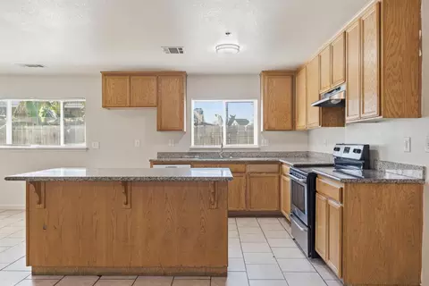 Kitchen - 539 W Lowell Ave, Tracy, CA 95376 photo 1 of 1