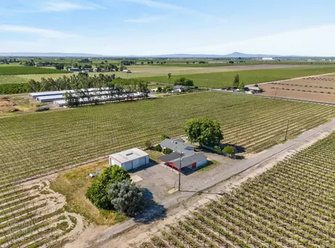 View/Area - 20362 N Ray Rd, Lodi, CA 95242 photo 2 of 7