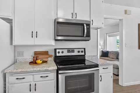 Kitchen - 20362 N Ray Rd, Lodi, CA 95242 photo 5 of 6