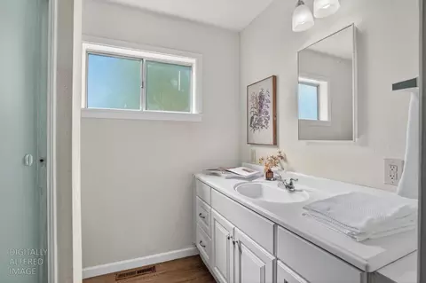 Bath - 20362 N Ray Rd, Lodi, CA 95242 photo 1 of 4