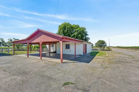 Exterior - 20362 N Ray Rd, Lodi, CA 95242 photo 6 of 9