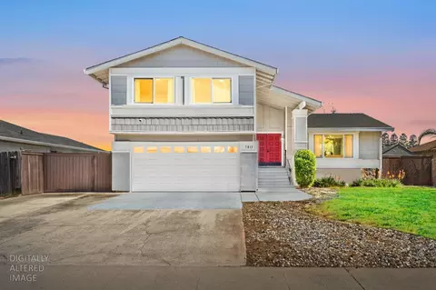 9813 Vista Grande Way, Elk Grove, CA 95624