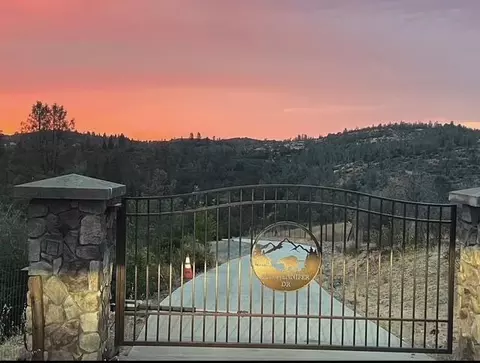 22174 Jennifer Dr, Grass Valley, CA 95949