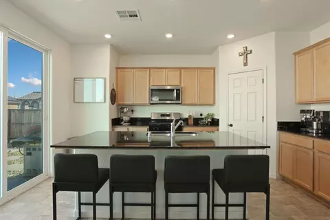 Kitchen - 1601 Redhaven Pl, Hughson, CA 95326 photo 1 of 5