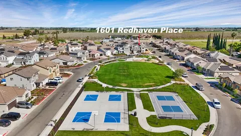 View/Area - 1601 Redhaven Pl, Hughson, CA 95326 photo 4 of 5