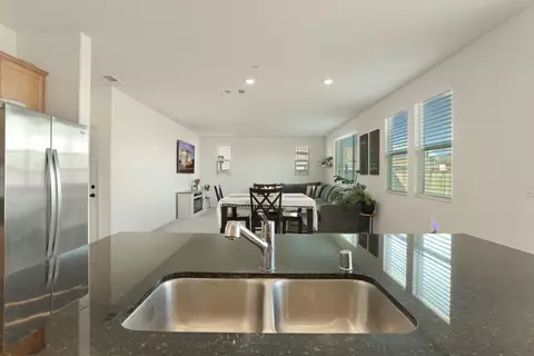 Kitchen - 1601 Redhaven Pl, Hughson, CA 95326 photo 5 of 5