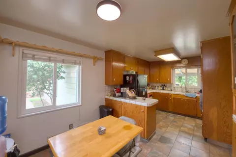 Kitchen - 1248 E Las Palmas Ave, Patterson, CA 95363 photo 2 of 3
