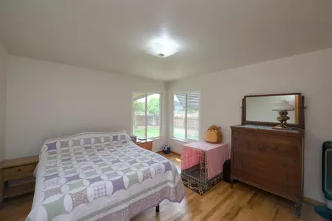 Bedroom - 1248 E Las Palmas Ave, Patterson, CA 95363 photo 3 of 4