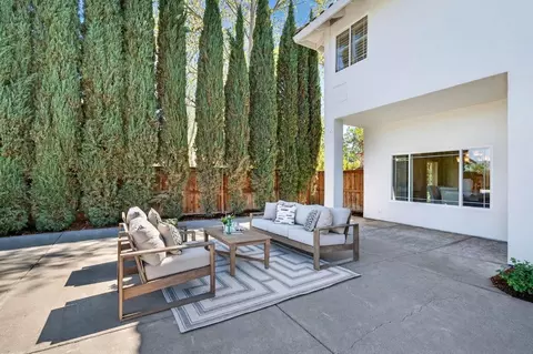 Exterior - 1501 Chalupa Pl, Davis, CA 95618 photo 3 of 7