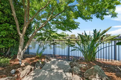 Exterior - 1501 Chalupa Pl, Davis, CA 95618 photo 6 of 7