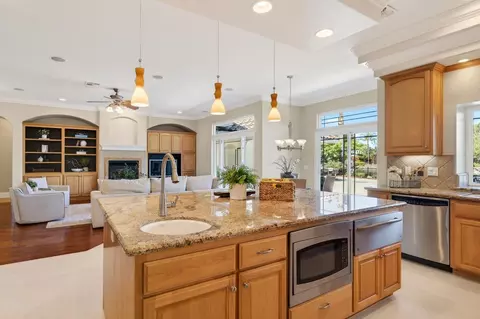 Kitchen - 1501 Chalupa Pl, Davis, CA 95618 photo 6 of 7