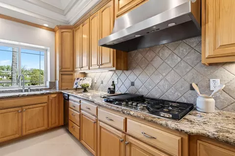 Kitchen - 1501 Chalupa Pl, Davis, CA 95618 photo 4 of 7
