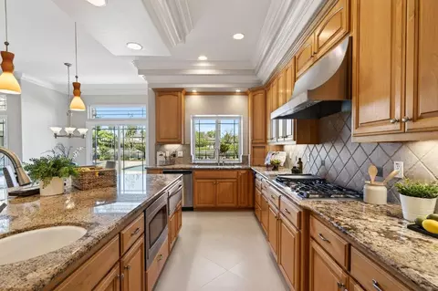 Kitchen - 1501 Chalupa Pl, Davis, CA 95618 photo 5 of 7