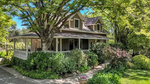 14511 Clear Creek Pl, Grass Valley, CA 95949